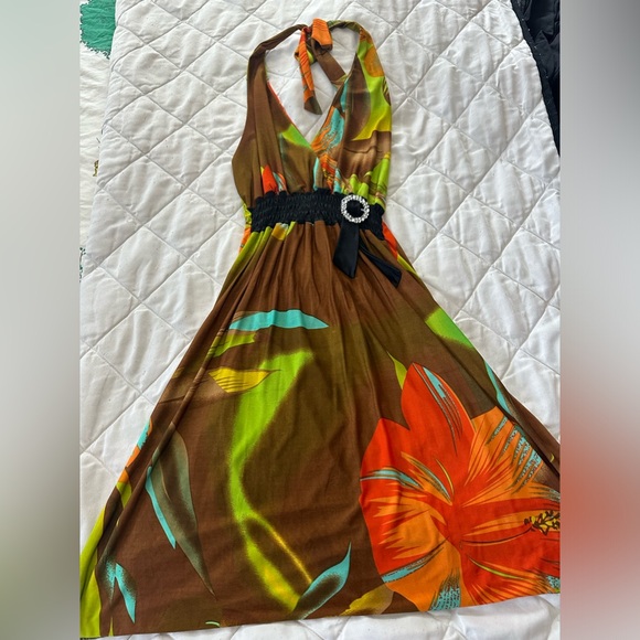 Dresses & Skirts - Sexy halter dress